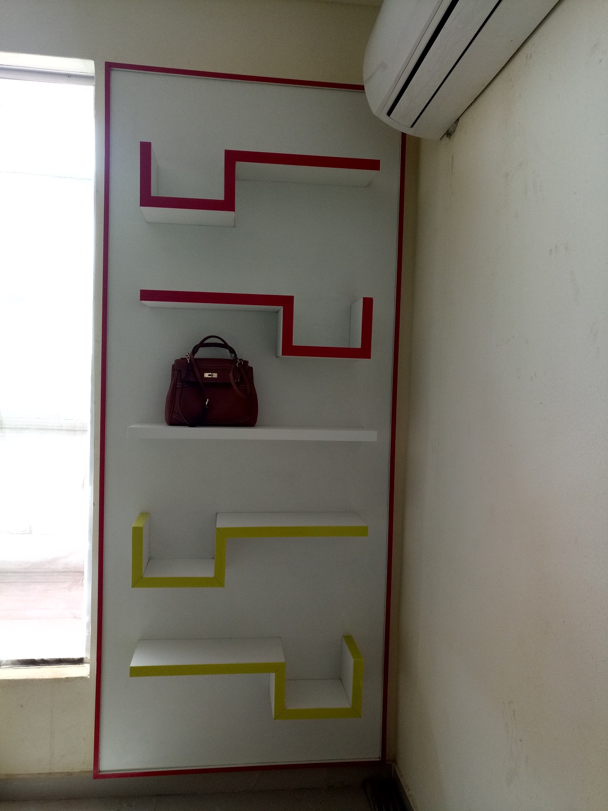Creative Minimalist Display Shelf